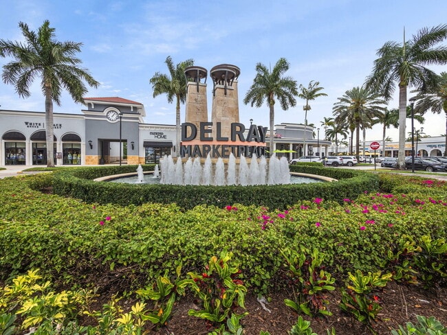 Building Photo - 9931 Bozzano Dr