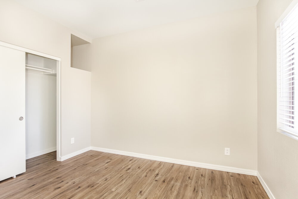 Building Photo - 1750 W Union Hills Dr