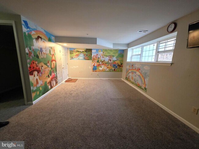 Building Photo - 347 Glenn Rose Cir