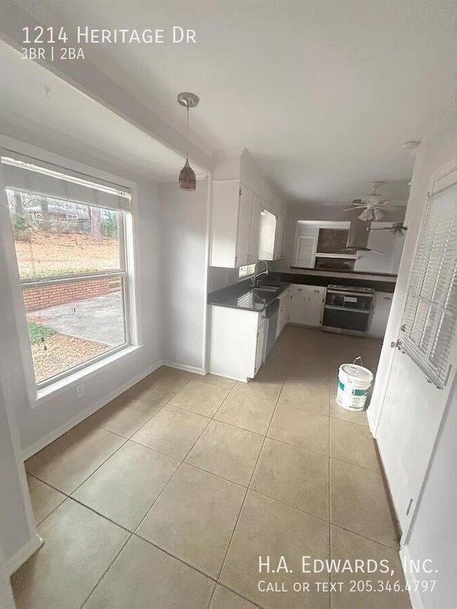 Building Photo - 1214 Heritage Dr