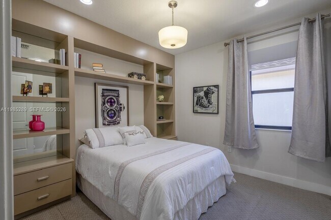 Building Photo - 9602 W 35th Ln