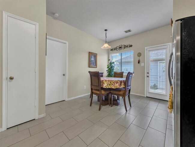 Building Photo - 21879 Mossy Field Ln