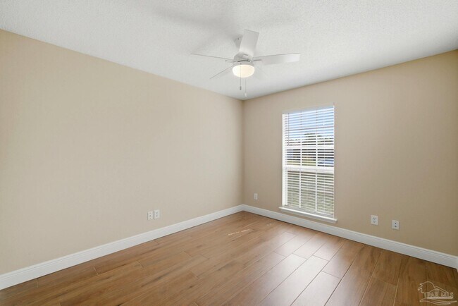 Building Photo - 520 Batten Blvd