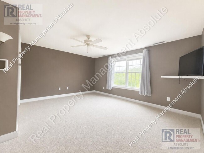 Building Photo - 23 Clearview Circle