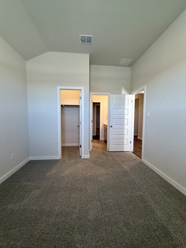 Building Photo - 14427 Inspiration Pt