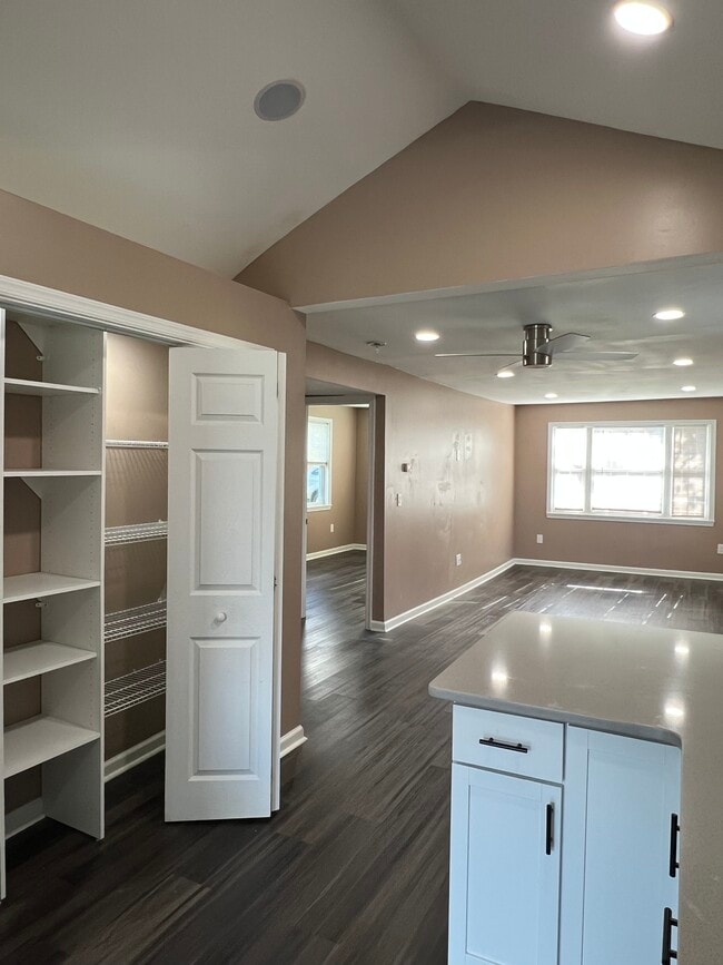 Building Photo - 5303 Woodland Rd