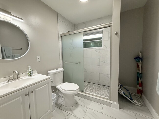 Building Photo - 305 S Lincoln Ave