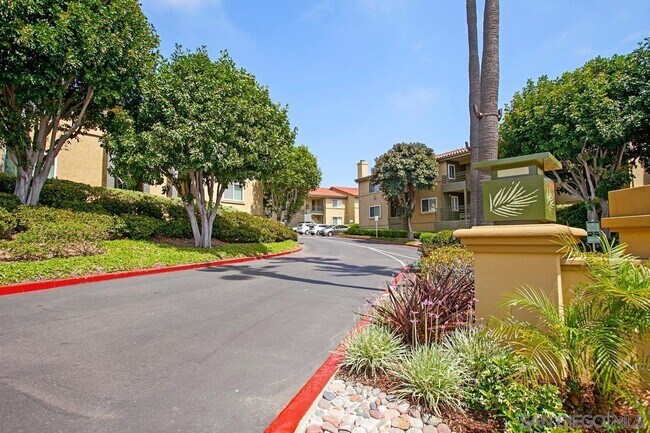 Building Photo - 7455 Charmant Dr