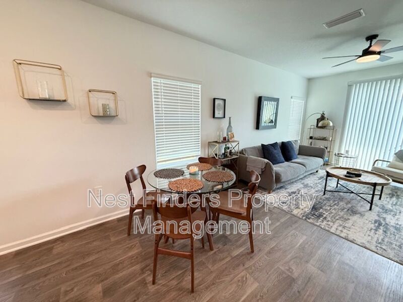 Building Photo - 12743 Barrack Ln