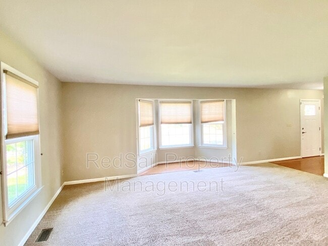 Building Photo - 203 Monty Manor