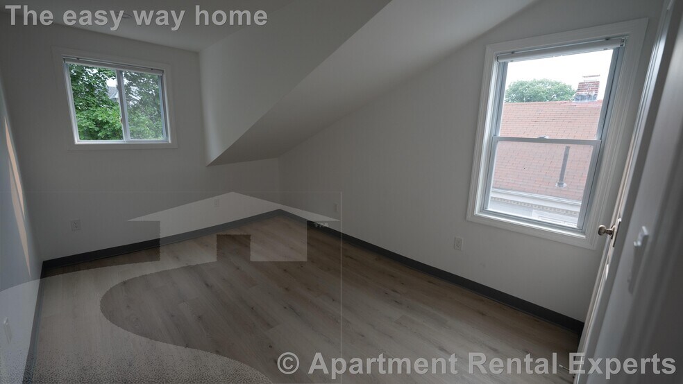 Building Photo - 303 Boston Ave