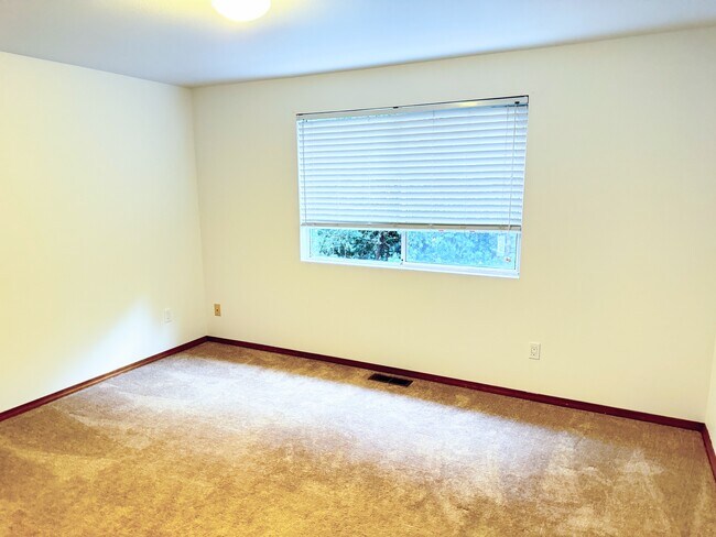 Building Photo - 16206 2nd Place West