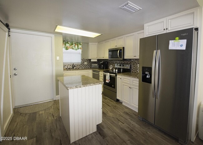 Building Photo - 1571 S Atlantic Ave