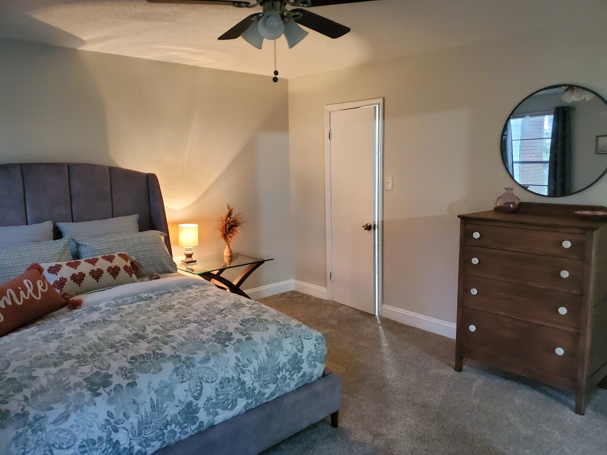 Building Photo - 1161 Lake Ave