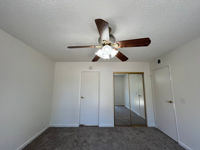 Building Photo - 8890 Arcade- 4 Bedroom 2 Bath home