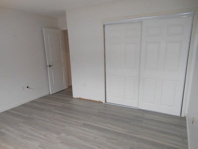 Building Photo - 113 Cluff Crossing Rd