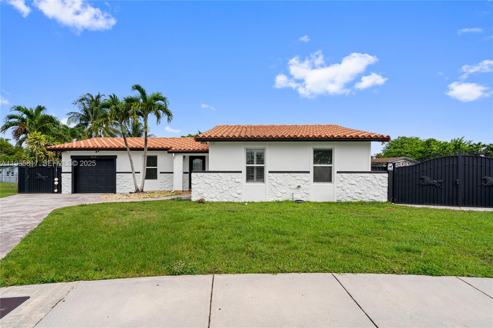 Building Photo - 13611 SW 77th St