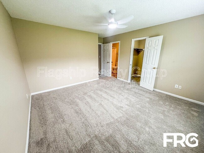 Building Photo - 3311 Moseley Dr