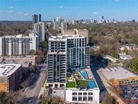 Building Photo - 2425 Peachtree Rd NE