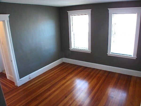 Building Photo - 49 Marlboro St