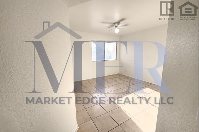 Building Photo - 2Bed/2Bath Apartment at Peoria Ave/19th Ave! Ready for Immediate Move-In! -- All Tile Flooring!