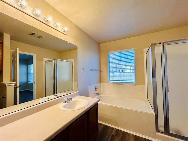 Building Photo - 1212 Sleepytime Trail