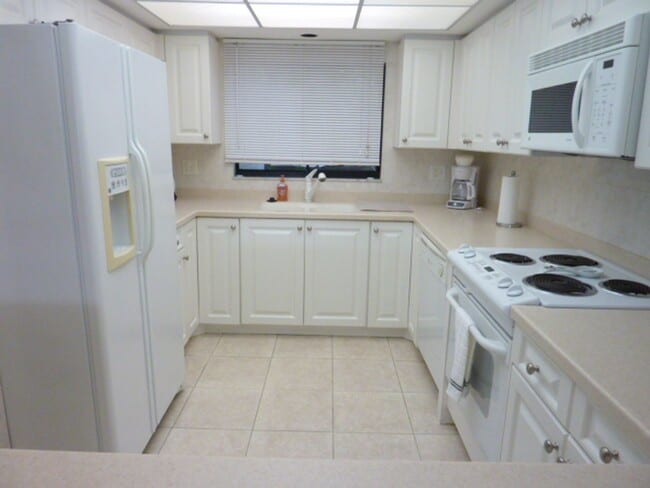 Building Photo - 4140 Steamboat Bend E
