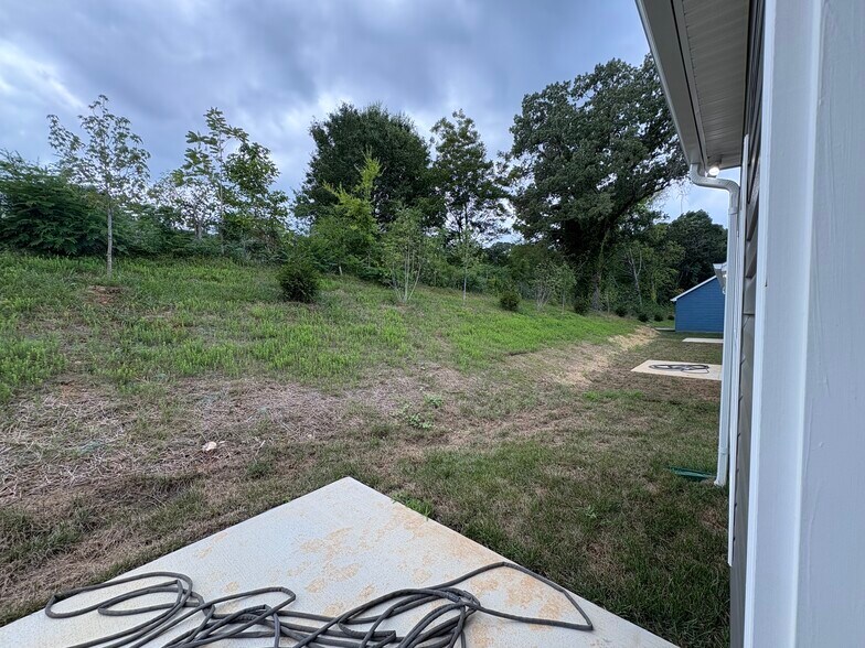 Building Photo - 4683 Heiskell Dr