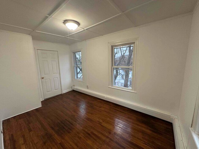 Building Photo - 16 Spaulding St