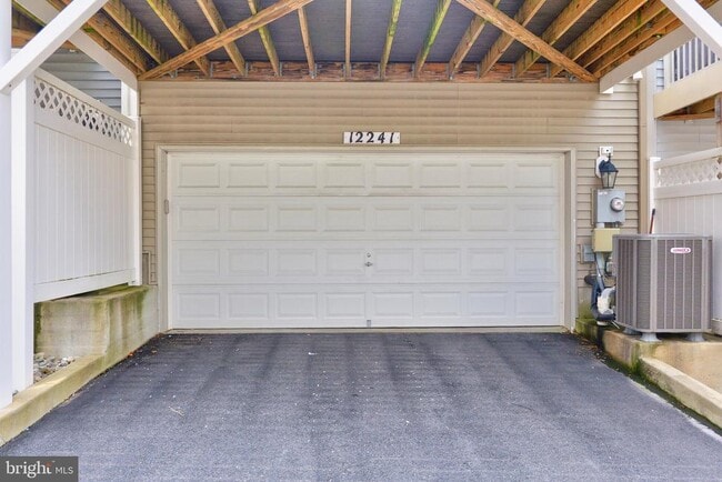 Building Photo - 12241 Bluffwood Ter