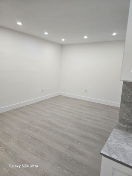 Building Photo - 2174 NE 170th St