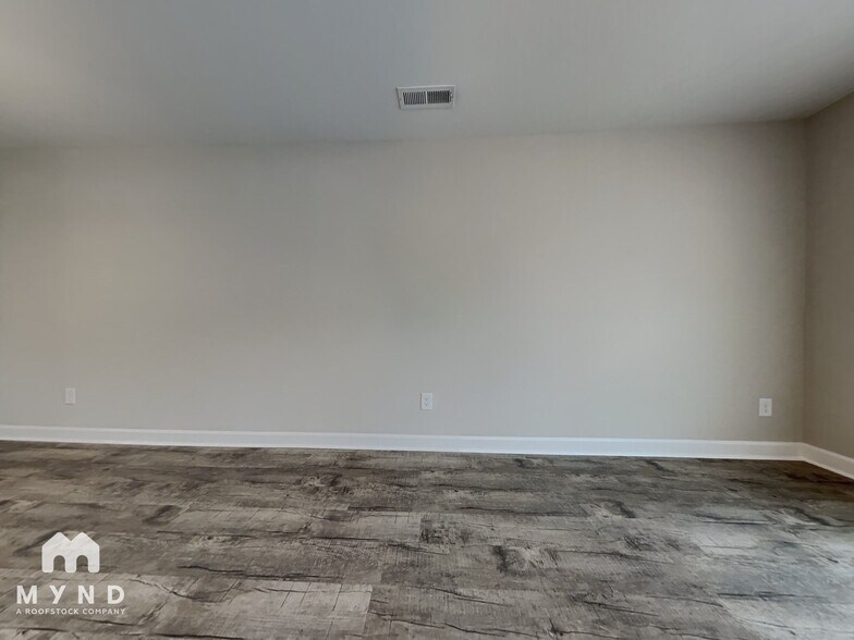 Building Photo - 153 McKinnon Ave NE