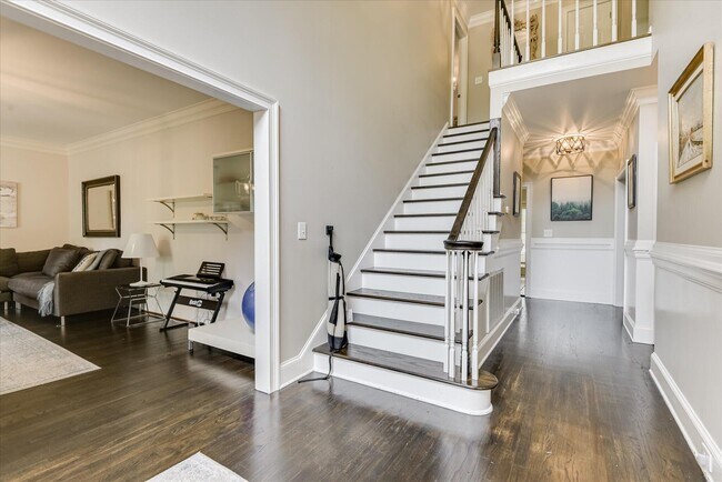 Building Photo - 126 Dewberry Ln