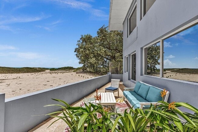 Building Photo - 600 N Ocean Blvd