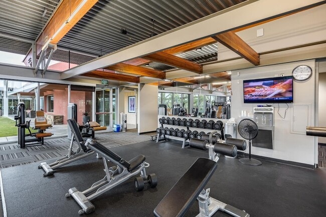 Building Photo - 3983 E Cat Balue Dr