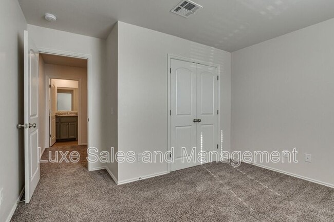 Building Photo - 10809 NW 119th St