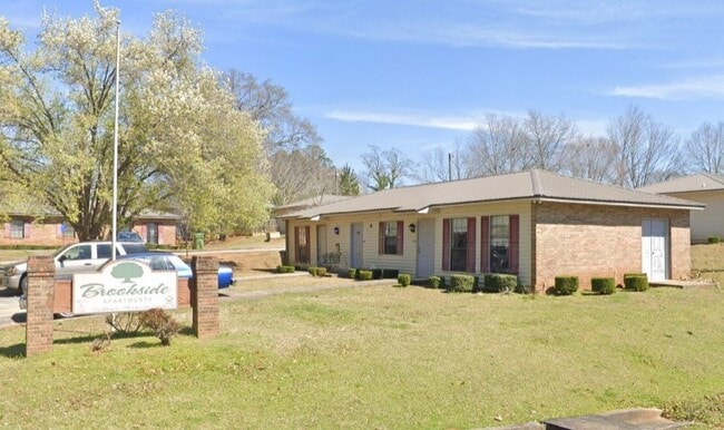 Primary Photo - 756 Randolph Ave
