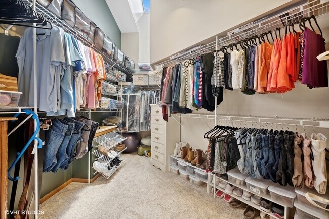 Building Photo - 905 Shelly Ln