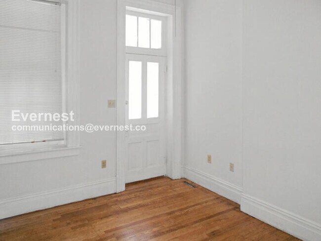 Building Photo - 1815 W Grace St