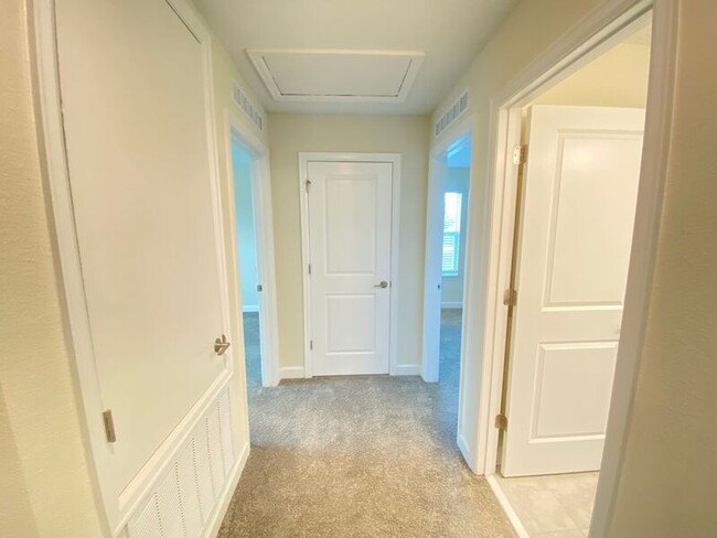 Building Photo - 4442 Seven Canyons Dr