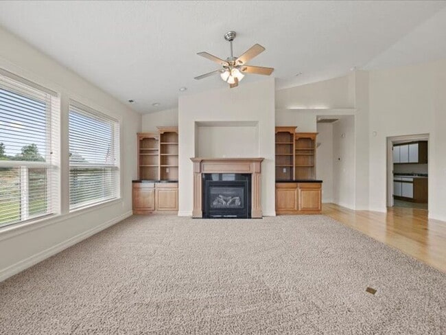 Building Photo - 2607 Stonecreek Dr