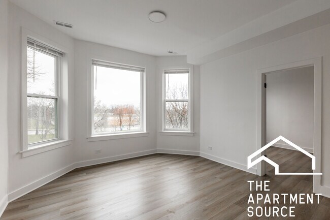 Building Photo - 1456 N Kedzie Ave