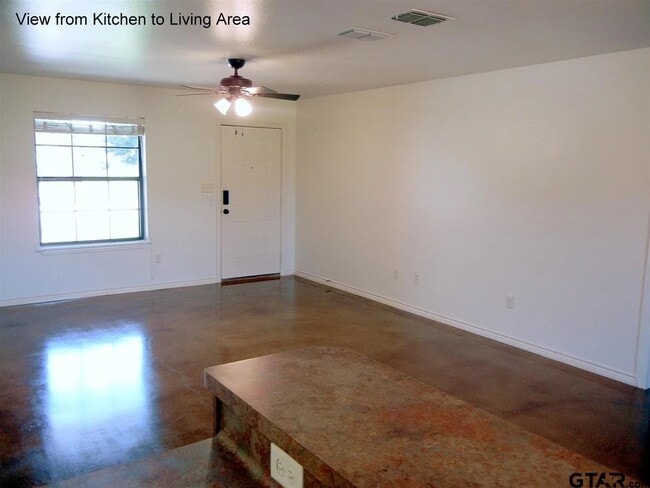 Building Photo - 13361 Country Meadow Ln