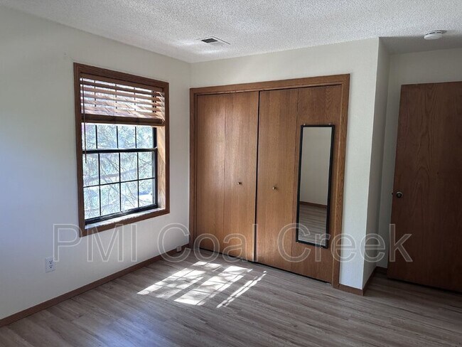 Building Photo - 2902 Shadow Creek Dr