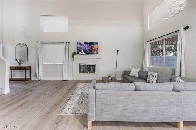 Building Photo - 519 Hall of Fame Dr