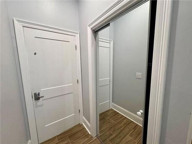 Building Photo - 3103 Cherry St