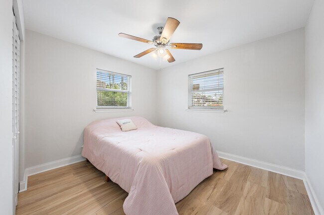 Building Photo - 12015 Colony Ave