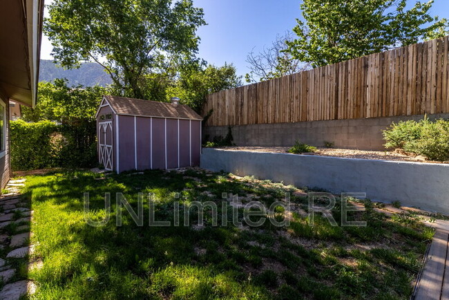 Building Photo - 4880 E Tomahawk Dr
