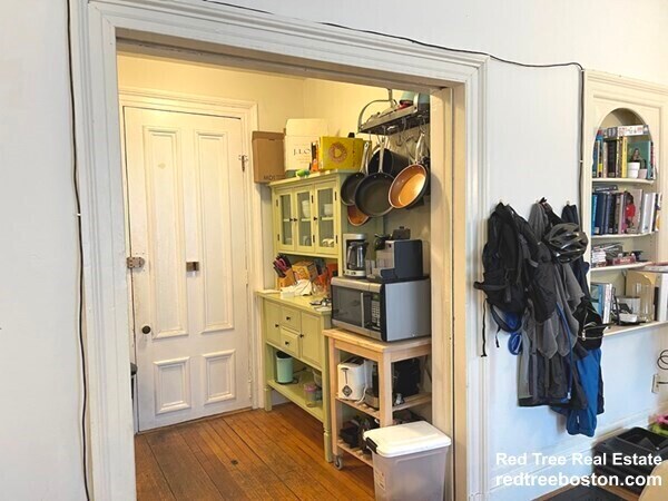 Building Photo - 509 Beacon St