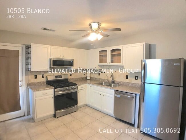 Building Photo - 10505 Blanco-